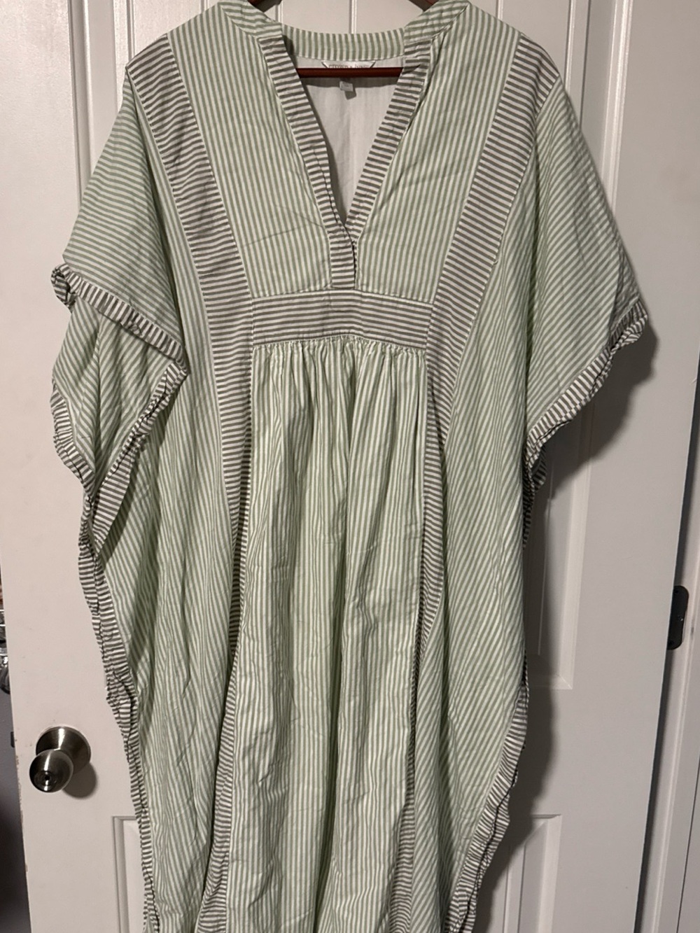 Women’s Crown & Ivy Mint Green and Gray Striped Maxi Caftan Dress Cover up Boho